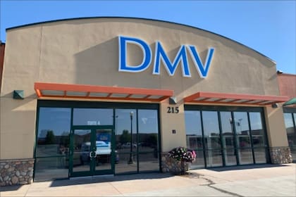 Los DMV y las universidades de los estados participantes de TANF y SSI deberán compartir información con el DHS bajo la implementación de la nueva norma