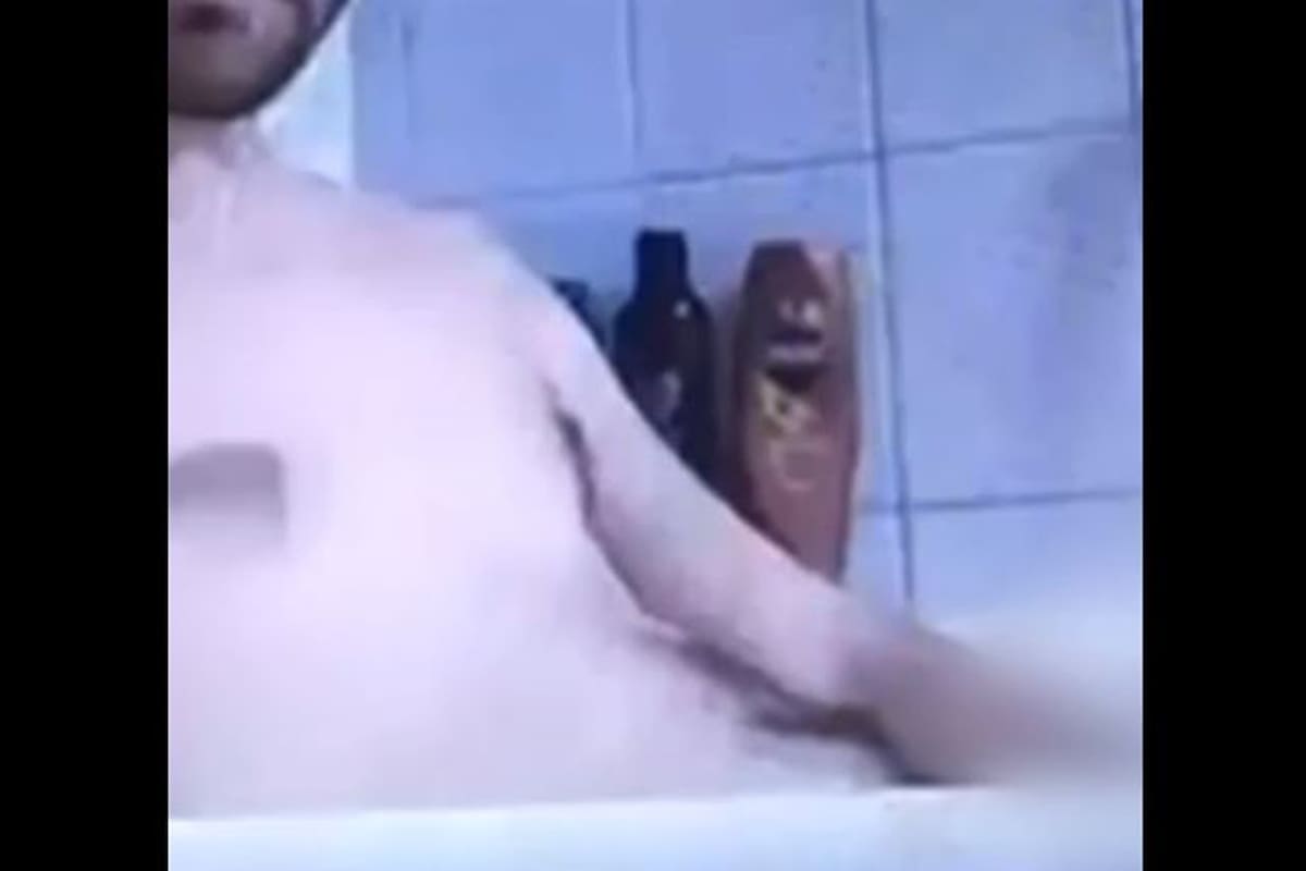 Los docentes y sus compañeros lo vieron desnudo por lo que será sancionado en los próximos días por la casa de estudios