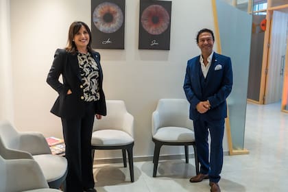 Los doctores Adriana Lotfi y Juan Carlos Grandin, directivos de GEOF.