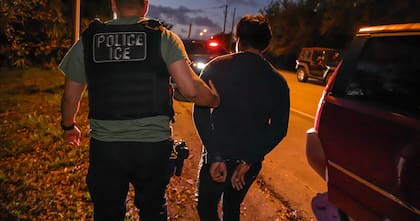 Los documentos con los que debe contar un migrante para evitar un arresto del ICE en el Super Bowl