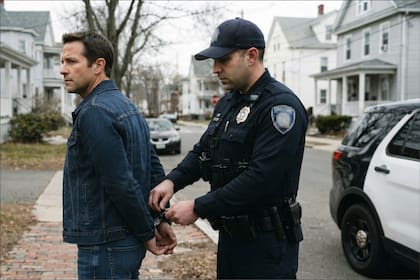 Los documentos limitan a 10 horas continuas la permanencia de los arrestados en los centros de detención móviles del ICE