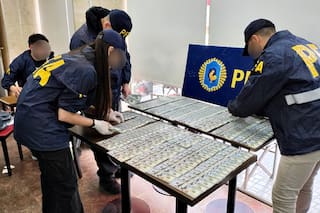 Un "cliente" con plata de la SIDE, clave para atrapar a una banda que vendía dólares falsos