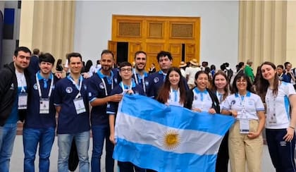 Los dos equipos argentinos en las Olimpiadas de ajedrez, con Faustino Oro como gran referente