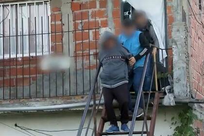 Los dos principales involucrados, uno cartero y otro encargado, fueron detenidos en las localidades bonaerenses de Valentín Alsina y Florencio Varela