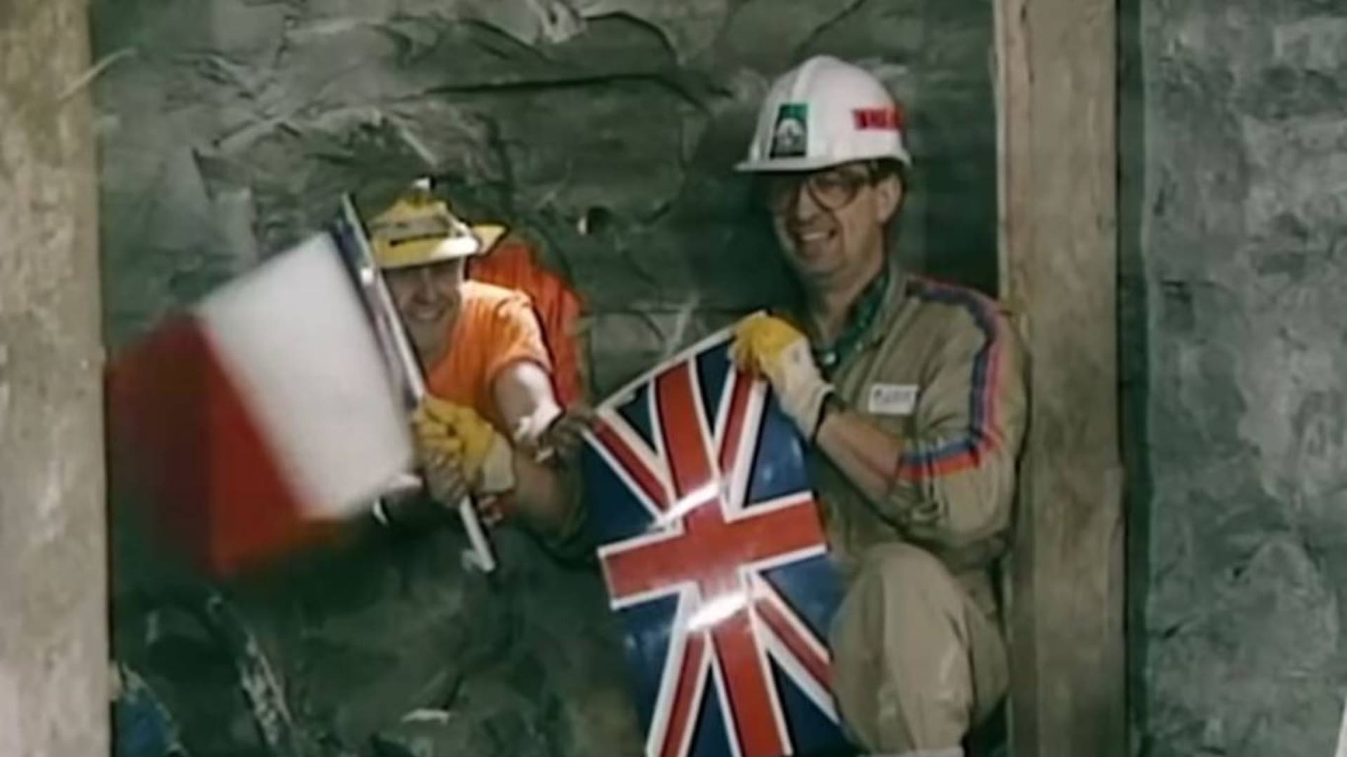 Los dos segmentos del Eurotúnel, el del lado francés y el del lado inglés, se encontraron el 1 de enero de 1990
