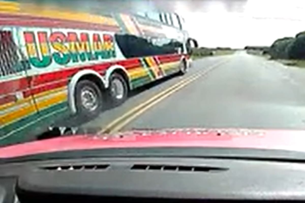 Los dos sobrepasos prohibidos quedaron registrados en las cámaras de los agentes viales