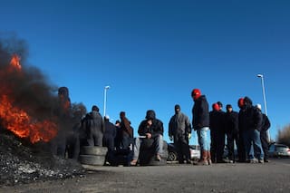 La Infantería intenta desalojar a Los Dragones de las rutas