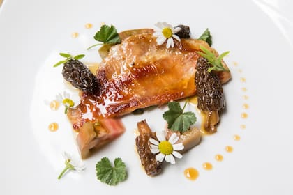 Los dressings y vinagres realzan con delicadeza los platos de su restaurante Cassis.