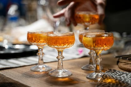 Los "Drinking Games" consiste en beber un sorbo de alcohol cada vez que sucede algo determinado en un evento