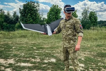 Los drones son utilizados por los ejércitos de Ucrania y Rusia para disparar misiles y detectar posiciones enemigas