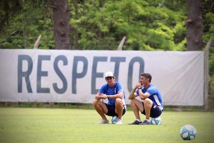 Los DT de Gimnasia, los recuerdos y las señales: "Sentimos que Diego está presente todo el tiempo".