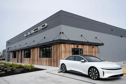 Los dueños de Lucid Motors son varios accionistas y sus autos eléctricos se fabrican en dos países diferentes (iStock)