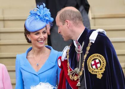 Los duques de Cambridge asistieron al servicio de la Orden de la Jarretera que tuvo lugar en la capilla de San Jorge (Crédito: AP)