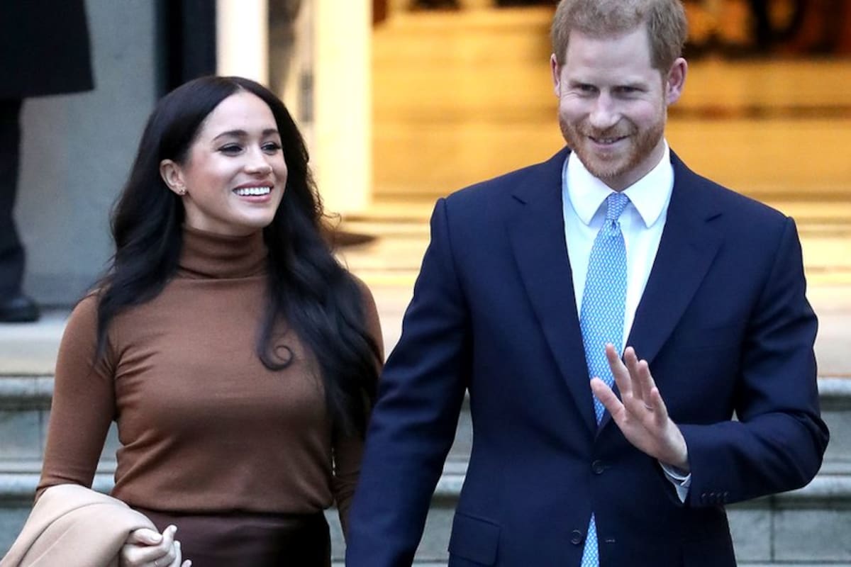 Los duques de Sussex, Harry y Meghan Markle, comunicaron su decisón de dar "un paso atrás" este miércoles.