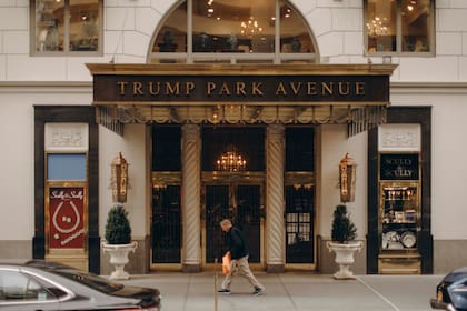 Los edificios de la cartera inmobiliaria de Trump están protegidos por un laberinto de fideicomisos y LLC