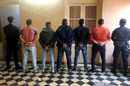 Los efectivos a cargo de la persecución fatal en Monte fueron procesados. ”Han manchado el uniforme y deshonrado a sus compañeros“, dijo Ritondo.