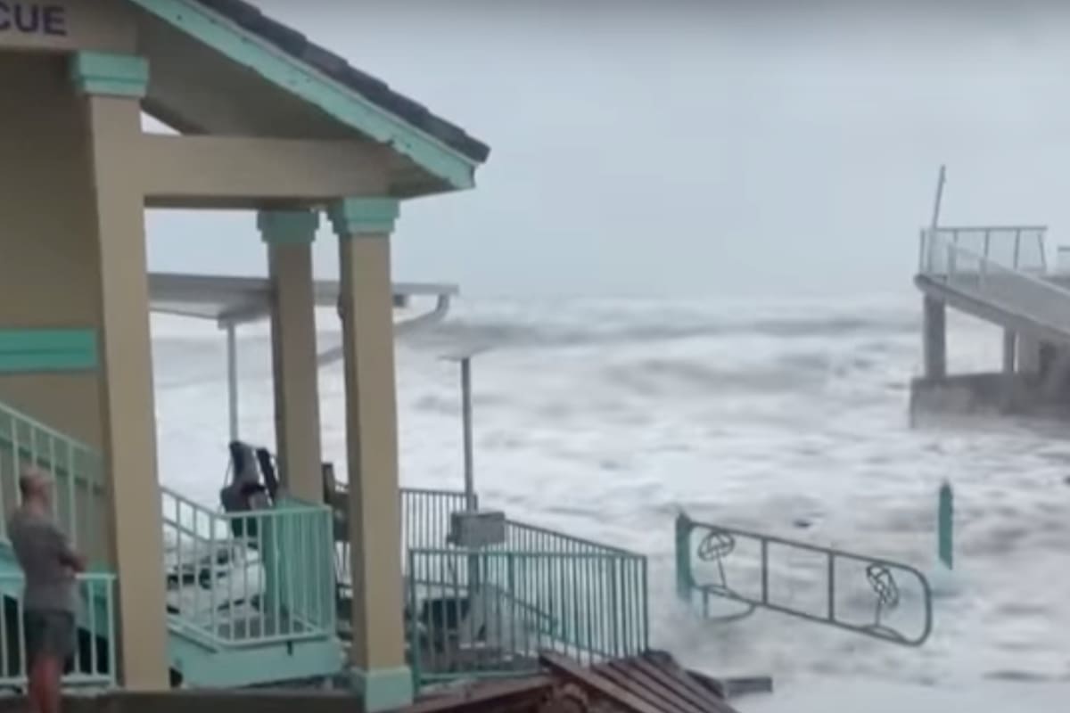 Los efectos de Nicole causaron una devastadora erosión en ciertas zonas de la costa este de Florida