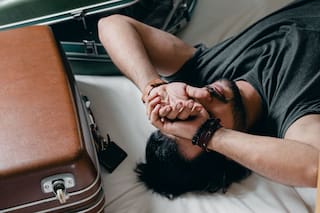 Los especialistas coinciden: qué comer y beber para reducir el jet lag en vacaciones