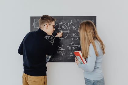 Los ejercicios matemáticos ayudan a la estimulación del cerebro (imagen ilustrativa)