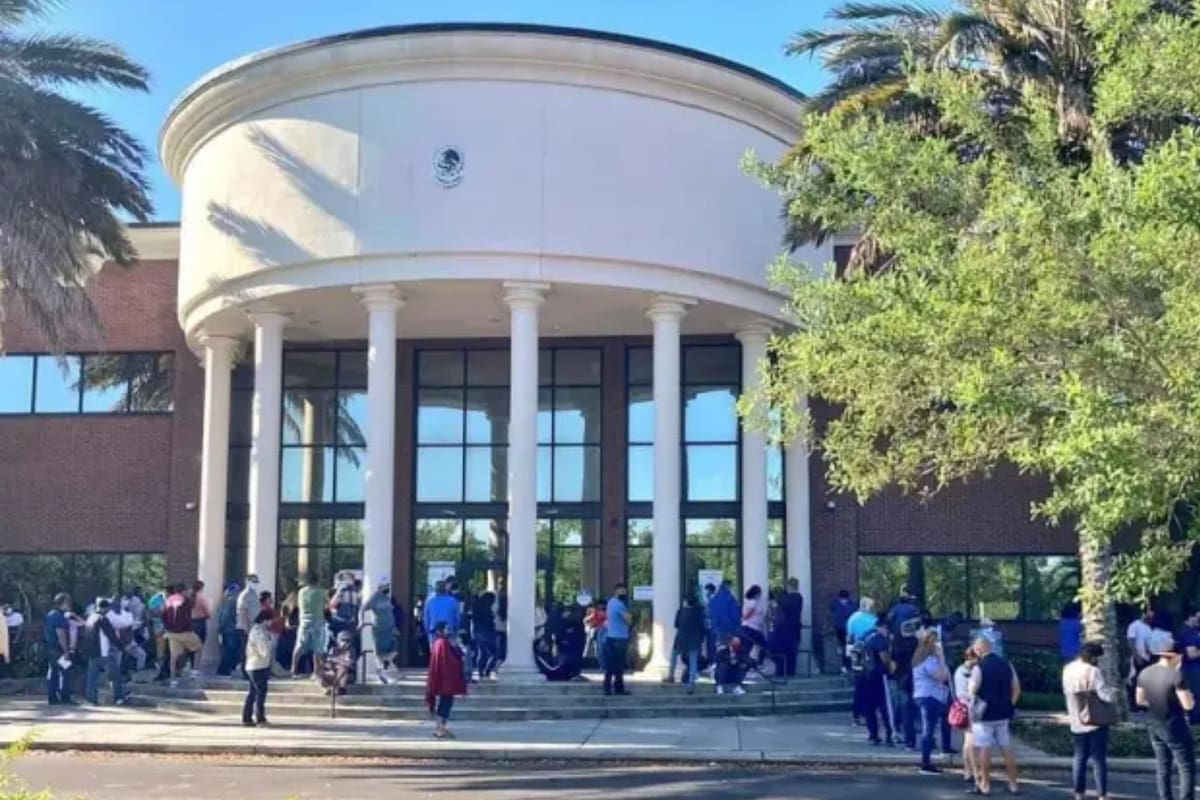 Los electores mexicanos podrán acercarse al Consulado de México en Florida para emitir su voto