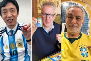 Los embajadores viven su propio Mundial de fútbol: sus cábalas y festejos
