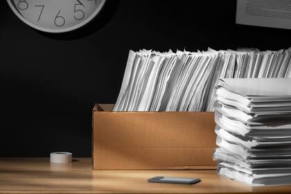 Los empleadores deben tener archivado el Formulario I-9 por cada persona en su nómina al que se le requiera completarlo
