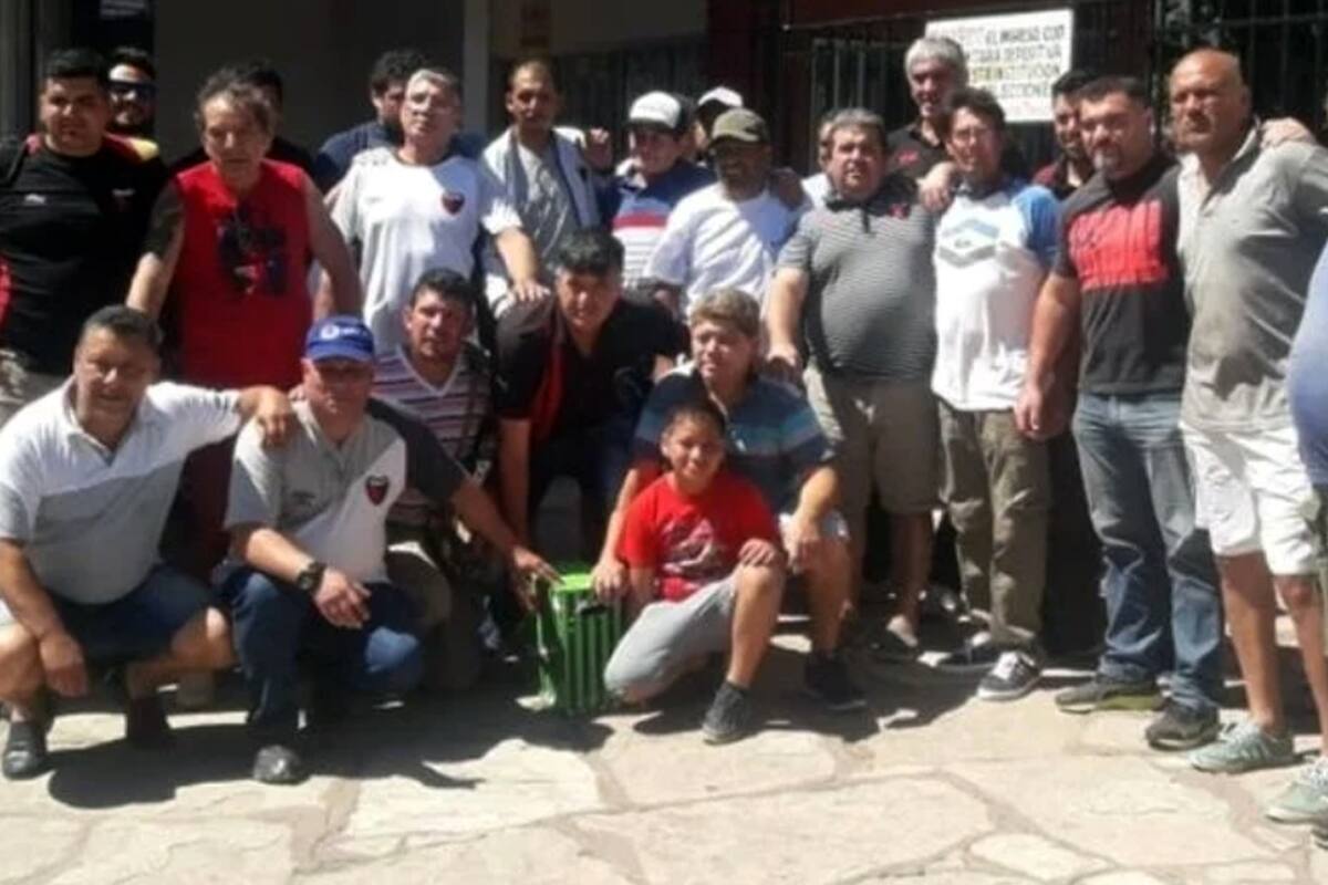 Los empleados de Colón y Unión, juntos, una imagen poco habitual en el fútbol