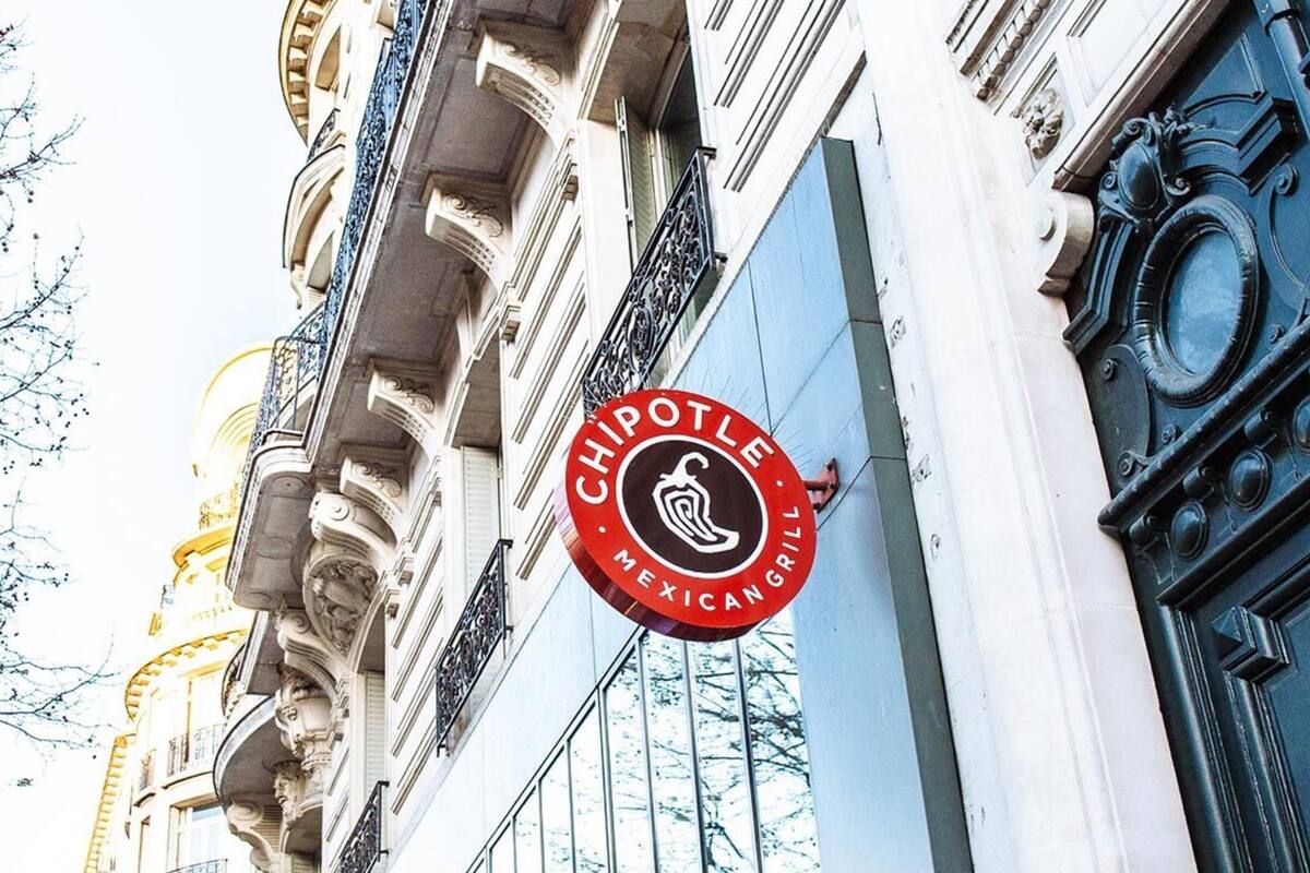 Los empleados de la cadena que comiencen como miembros de personal pueden ascender a directivos, entre otras oportunidades de crecimiento y desarrollo que ofrece Chipotle