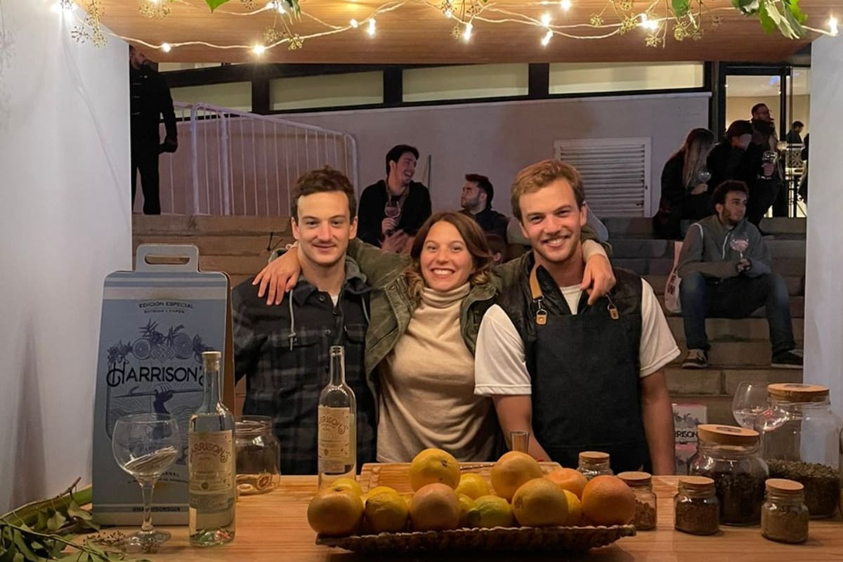 Los emprendedores Enrique, Magdalena y Francisco Areco