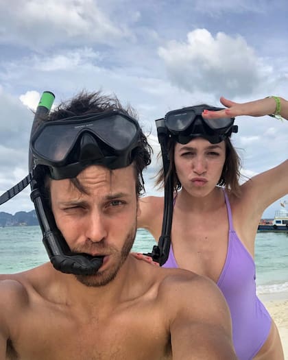 Los enamorados se conocieron en Italia por un amigo en común