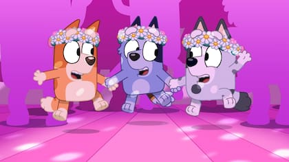 Los episodios de Bluey tienen nueve minutos y ya hay disponibles 150 episodios, entre ellos "El cartel", uno de los más inolvidables