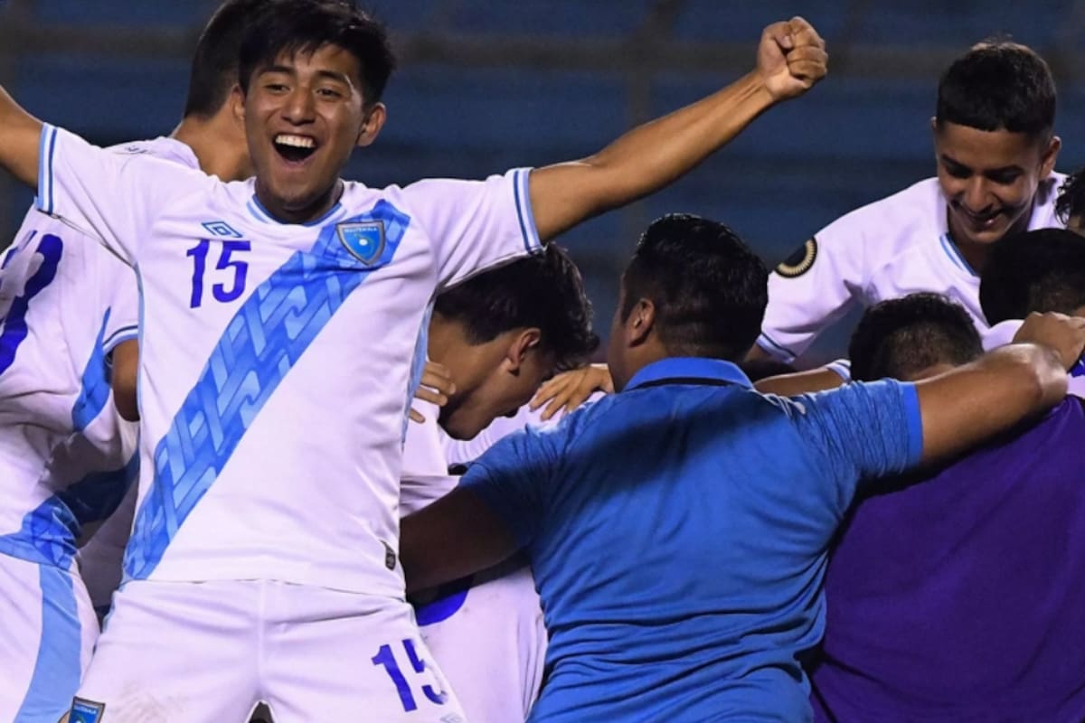 Los equipos de Guatemala y Jamaica se enfrentan en las eliminatorias de la Concacaf