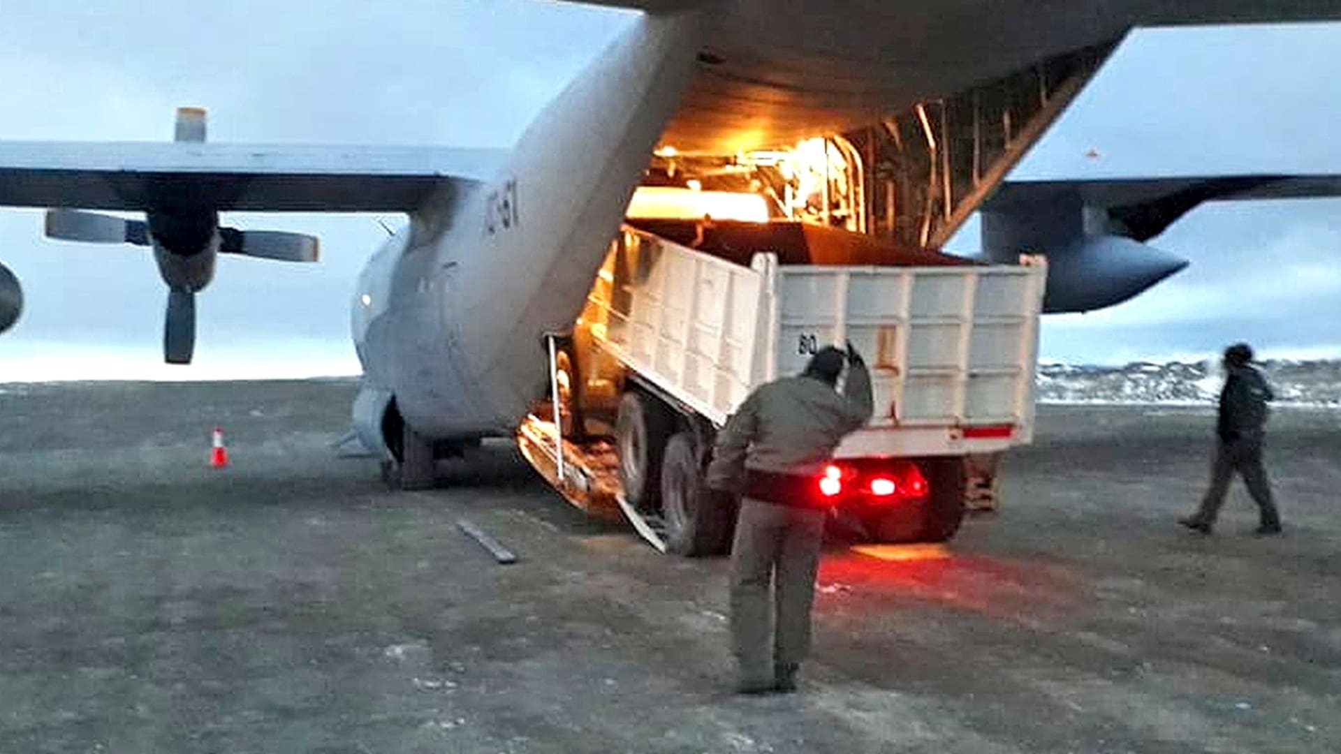 Los equipos de Lázaro Báez ya trabajan en la Antártida