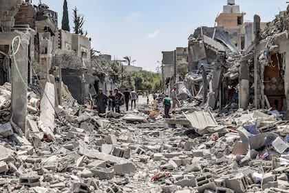Los escombros de un edificio colapsado en Gaza