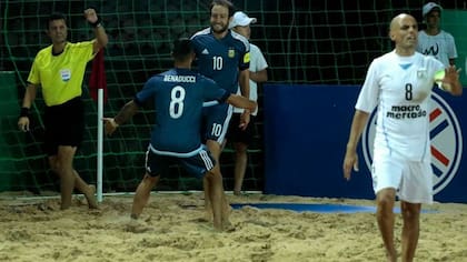 Los Escorpiones festejaron ante Uruguay