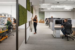 Las insólitas ideas que aplican las empresas para que la gente vaya a trabajar en forma presencial