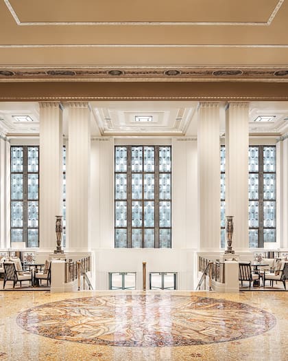 Los espacios del Waldorf Astoria fueron rediseñados, pero conservan la esencia original del hotel (Facebook/Waldorf Astoria New York)