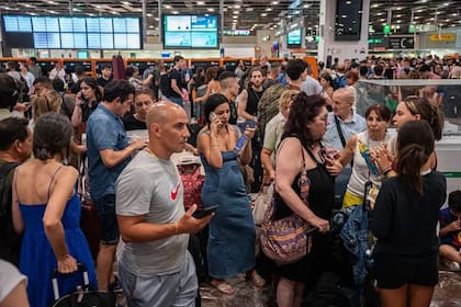 Los españoles se han visto sorprendidos por las noticias en los fallos del tren de alta velocidad.