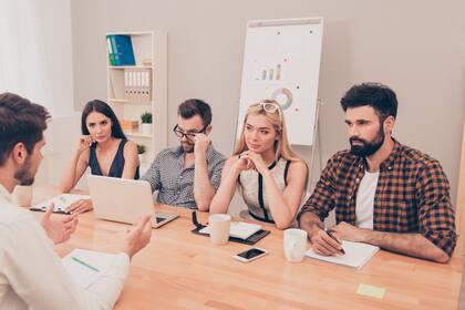 Los especialistas aconsejan mostrarse confiado y no como alguien desesperado
