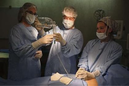 Los especialistas aseguran que se salvarán las vidas de miles de personas que esperan un órgano y de aquellos que deben someterse diariamente a diálisis; ya trabajan en actualizar la regulación