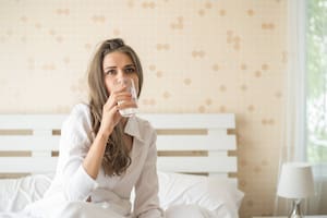 Los psicólogos concuerdan en la clave para el sueño: “Hidrátate antes de consumir cafeína”
