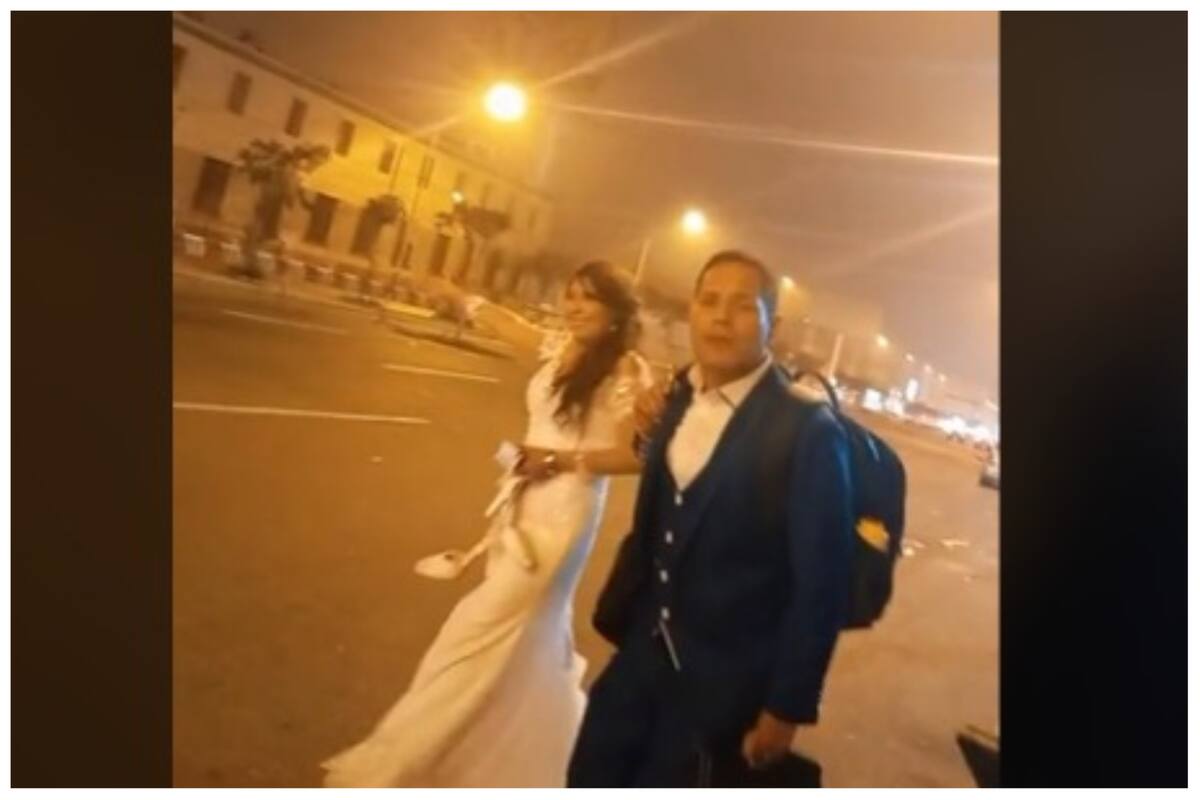 Los esposos no tenían para pagar un taxi por lo que decidieron irse en autobus. FOTO: Tik Tok: @dordri25- captura de pantalla