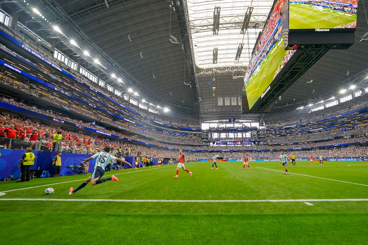 Los estadios modernos, cómodos y llenos, como el que Argentina disfrutó en Arlington frente a Austria, son una constante en el Mundial, que puede ser el mejor de los 23 de la historia.