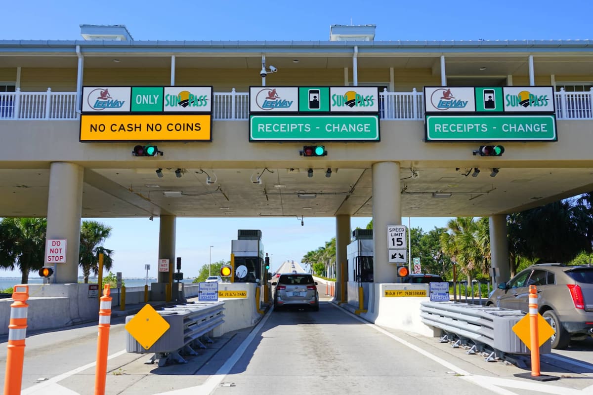 Los estafadores envían mensajes falsos sobre deudas de peajes para robar información financiera