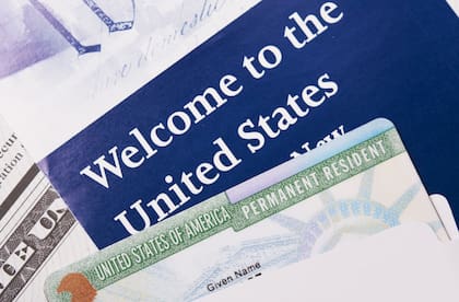 Los estafadores falsificaban documentos de Uscis