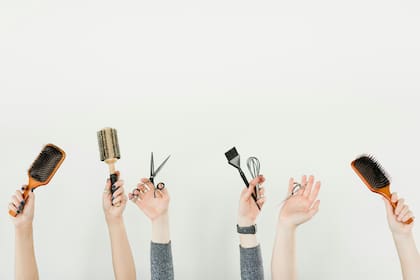 Los estilistas desempeñan un papel fundamental en el cuidado y el estilo del cabello de las personas