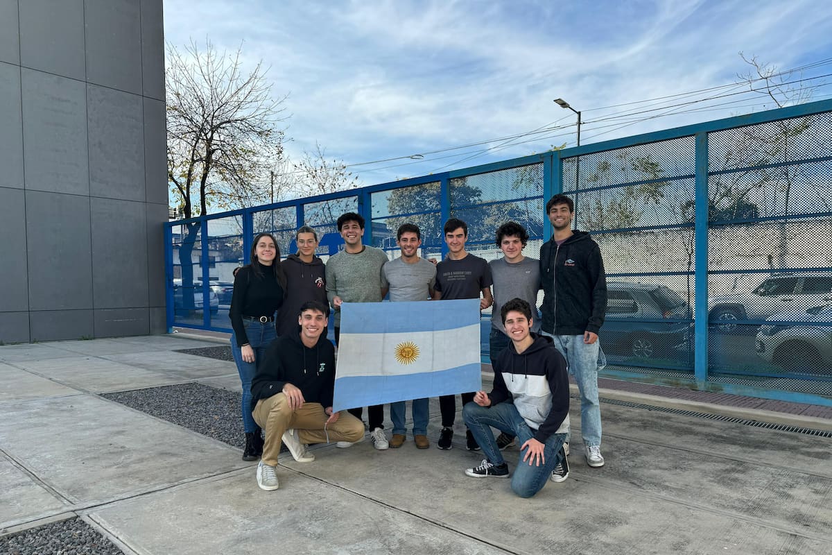 Los estudiantes del ITBA que llegaron a la final de la competencia avalada por la NASA