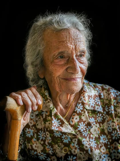 Los estudios coinciden en que, además de evitar el estrés, las personas que viven más de 100 años tienden a compartir ciertos rasgos (Foto ilustrativa: PEXELS)
