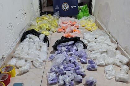 Los estupefacientes fraccionados secuestrados en poder de la organización narcocriminal