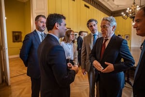 Tras reunirse con ministros del Gobierno, los eurodiputados de derecha quieren "exportar" las medidas de Milei